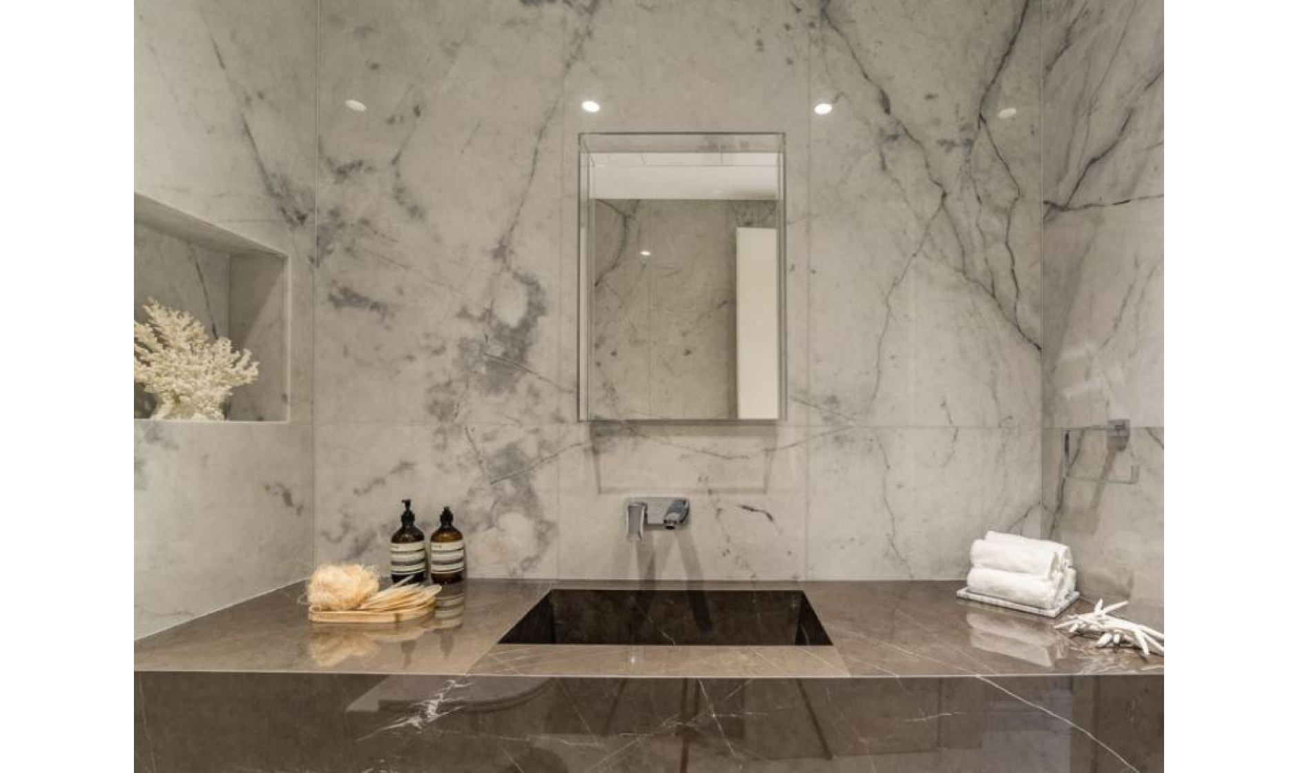 section hero slider slide background