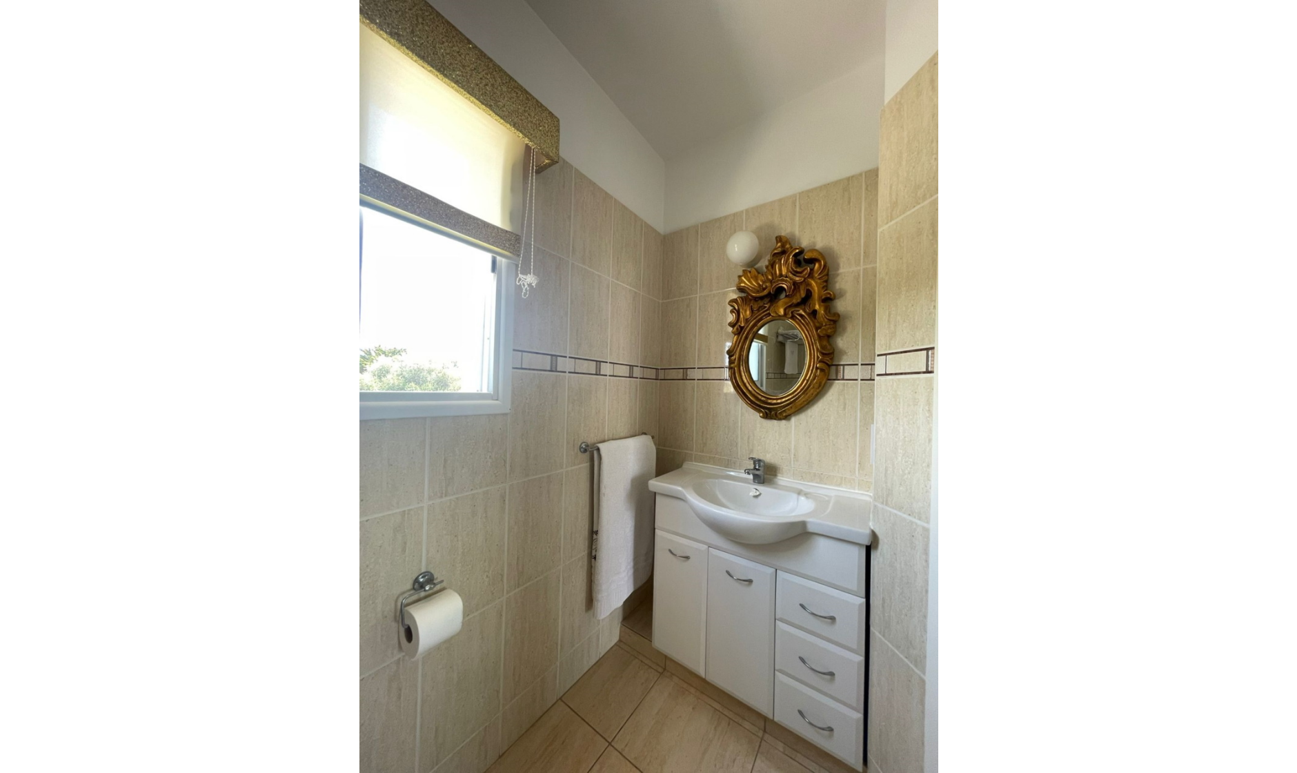 section hero slider slide background