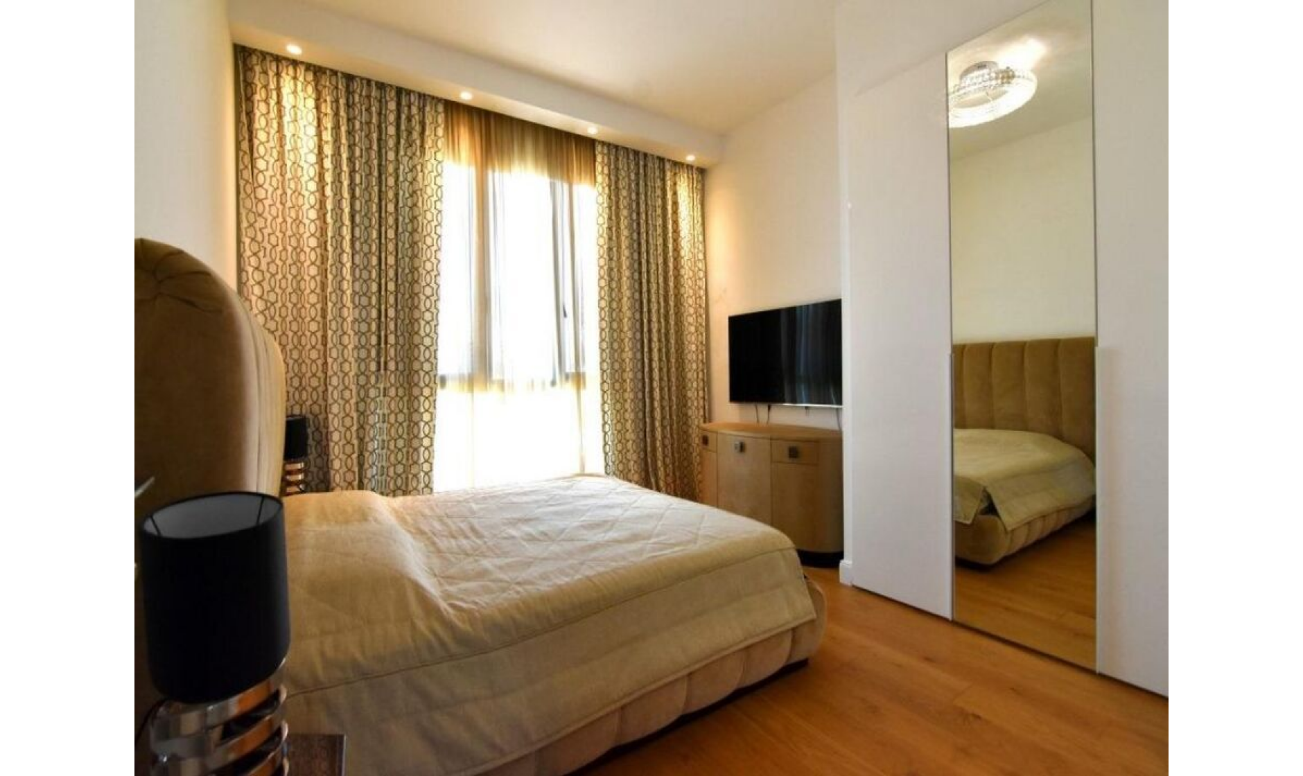 section hero slider slide background