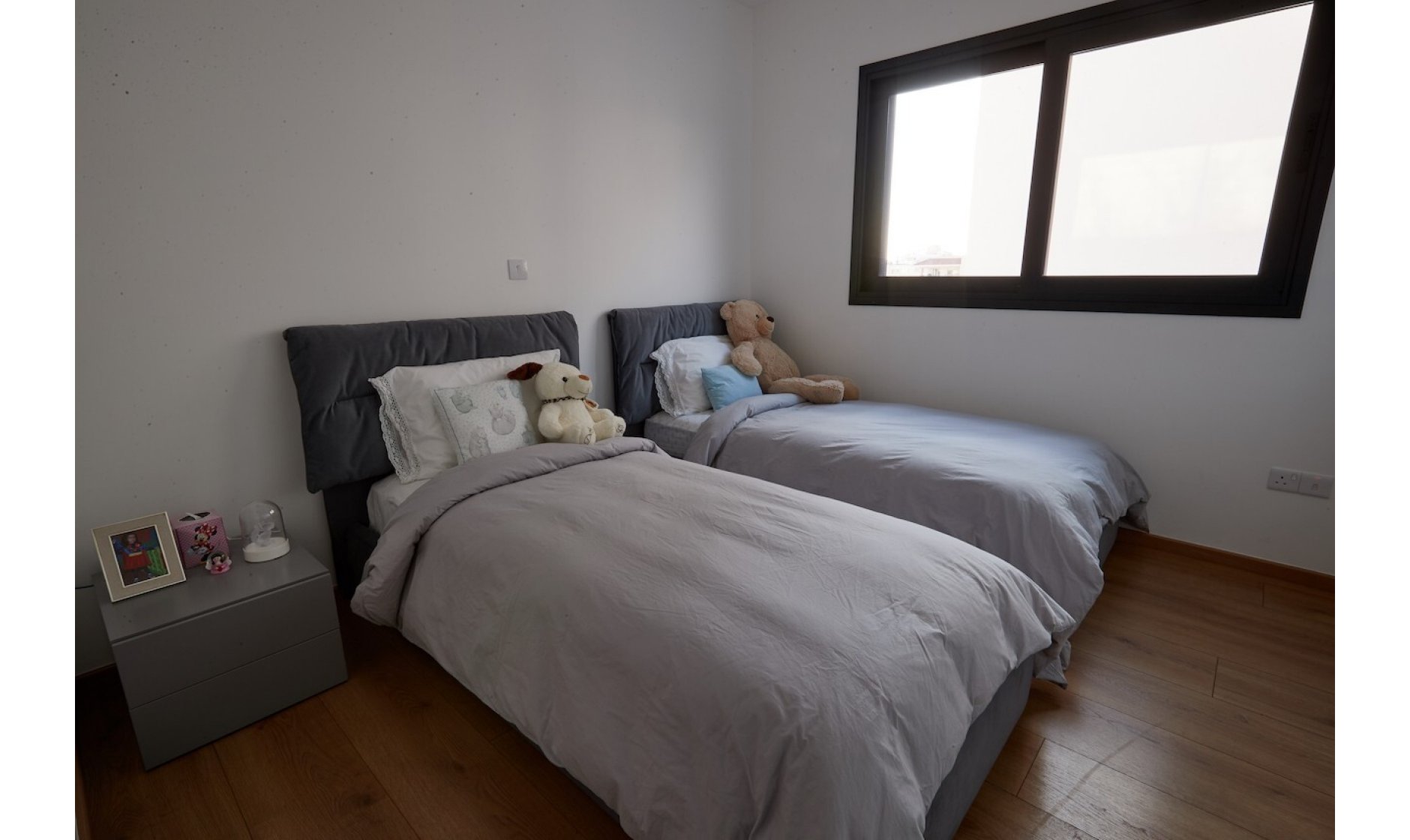 section hero slider slide background