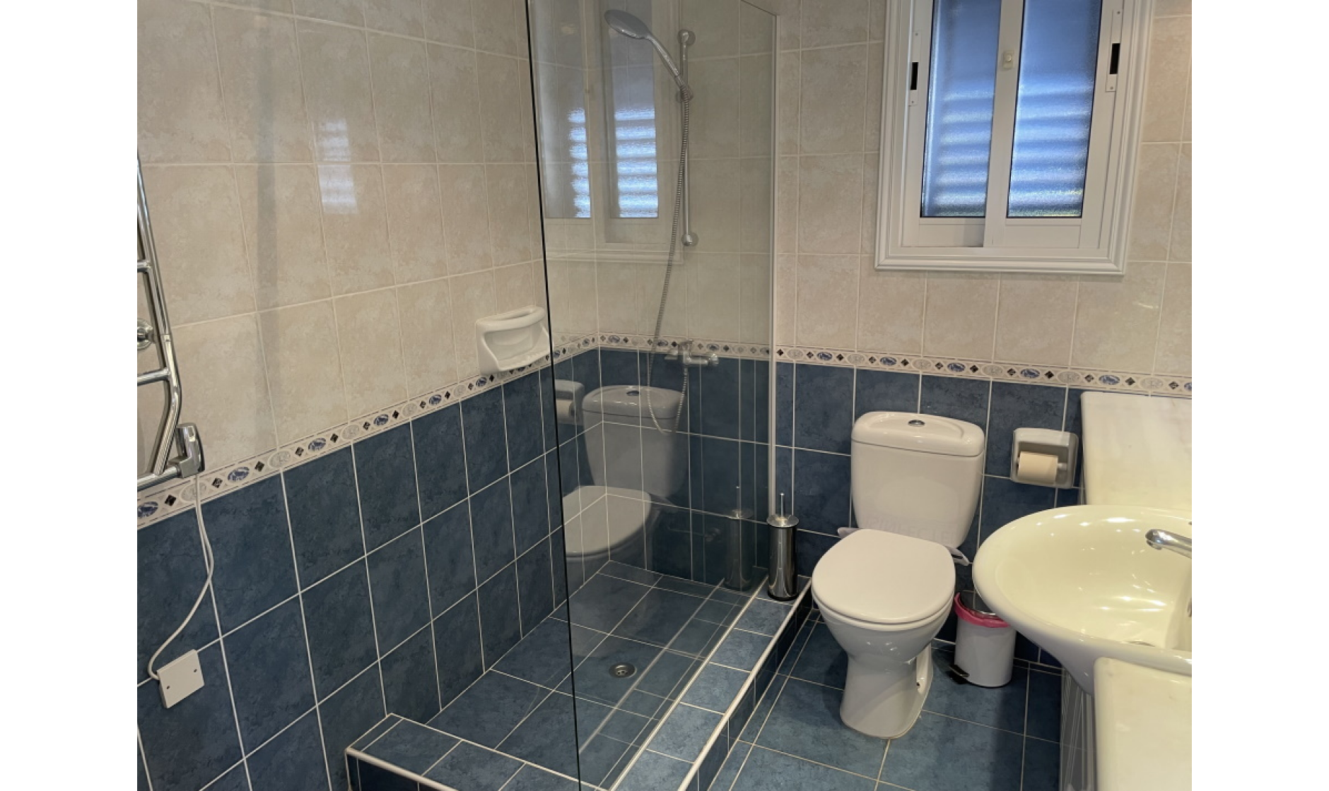 section hero slider slide background