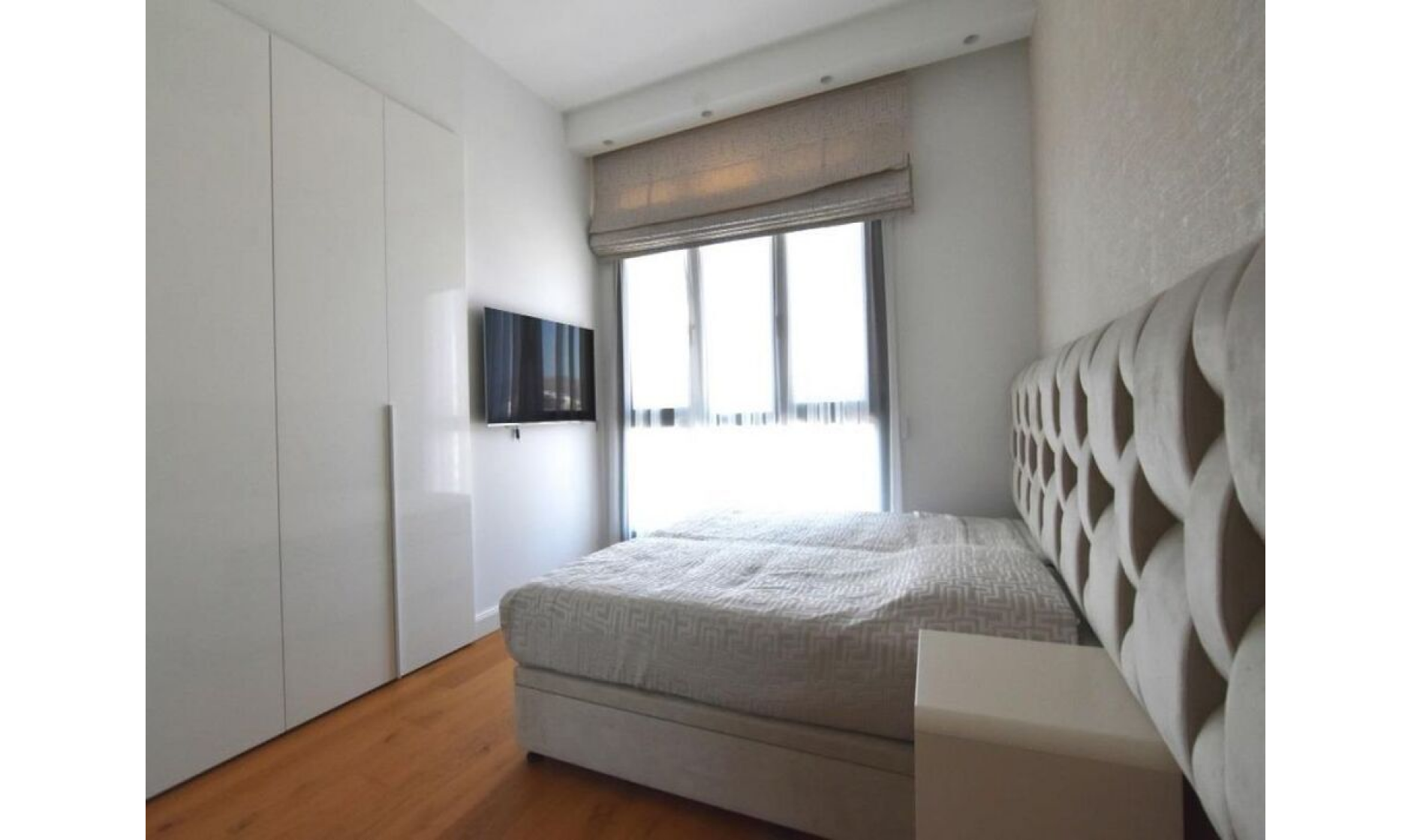 section hero slider slide background