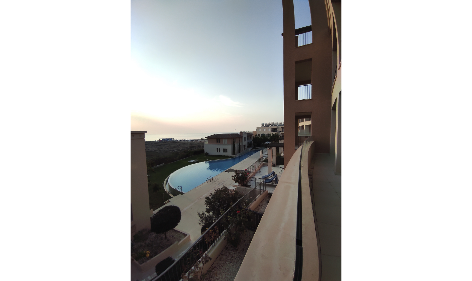 section hero slider slide background