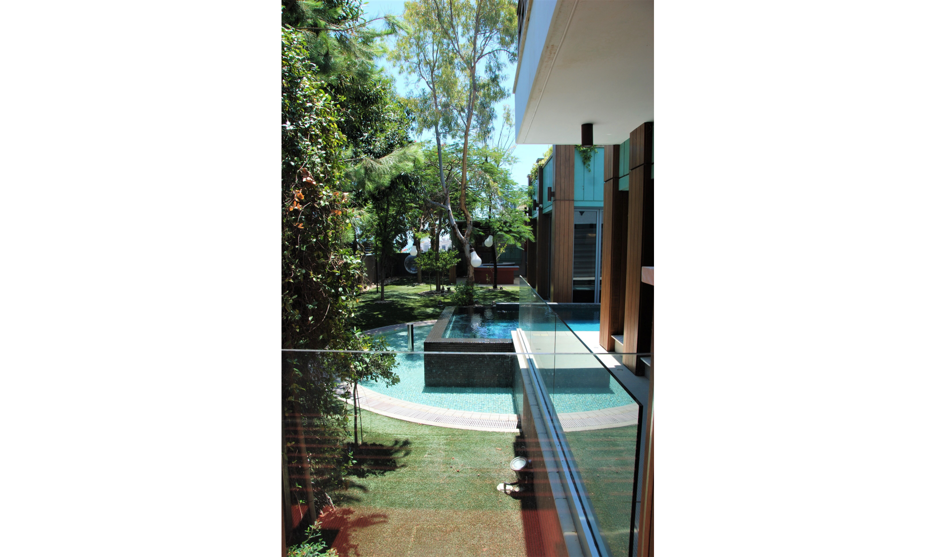 section hero slider slide background