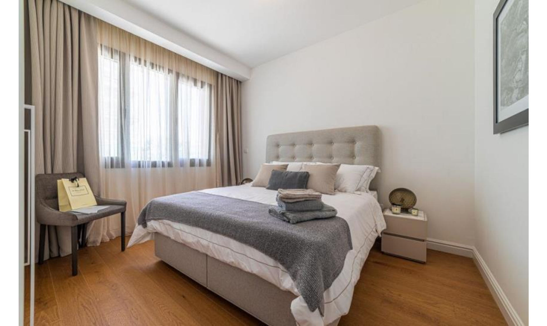 section hero slider slide background