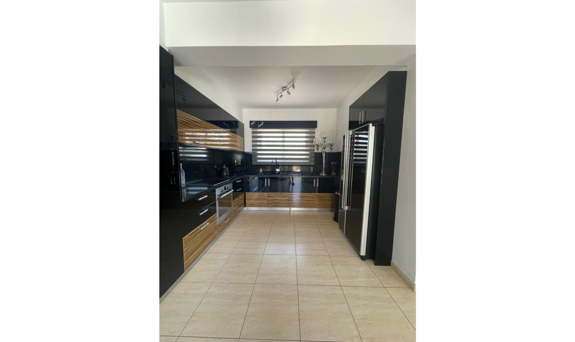 section hero slider slide background