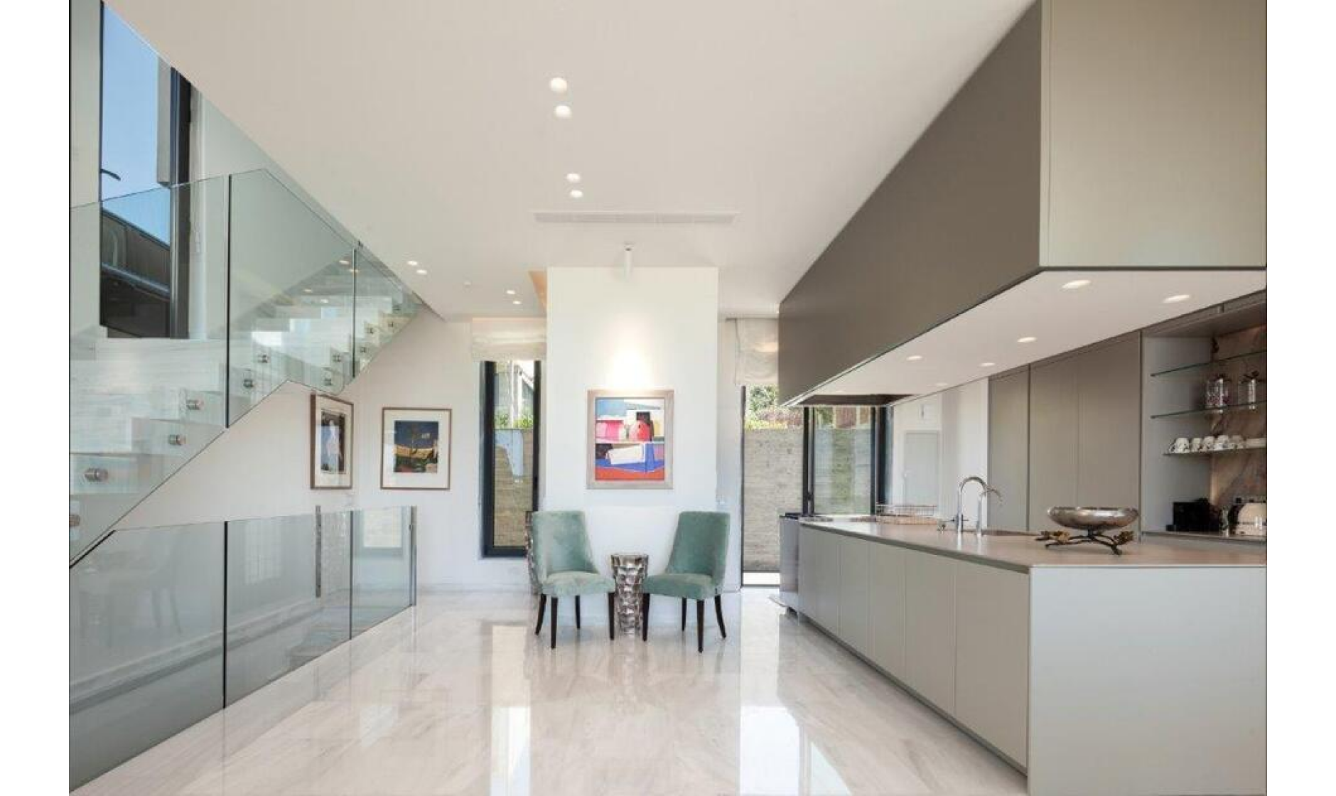 section hero slider slide background