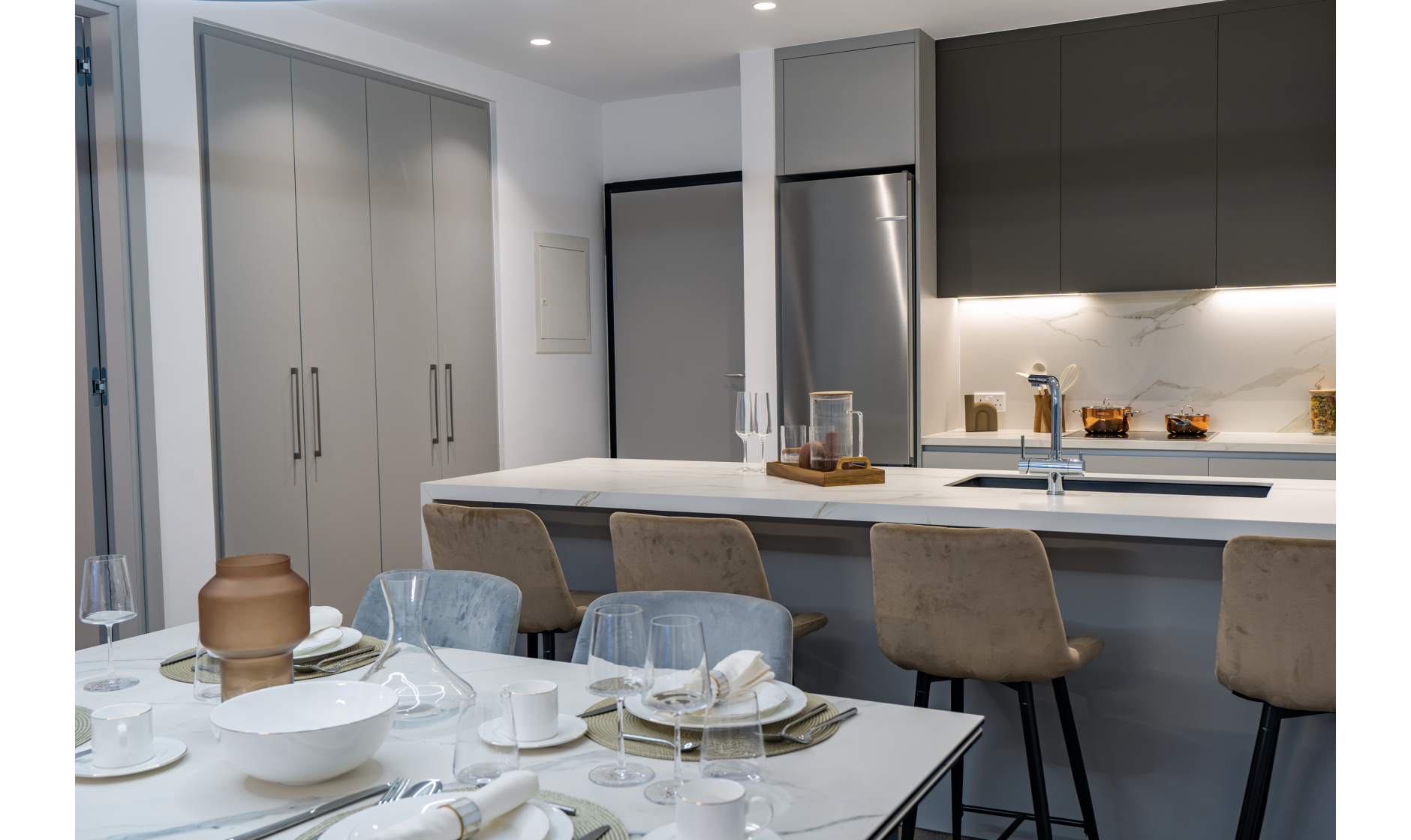 section hero slider slide background