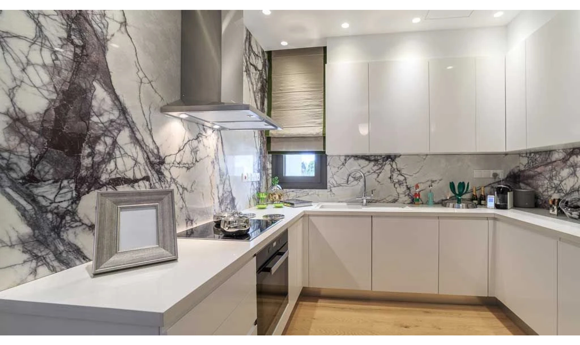 section hero slider slide background