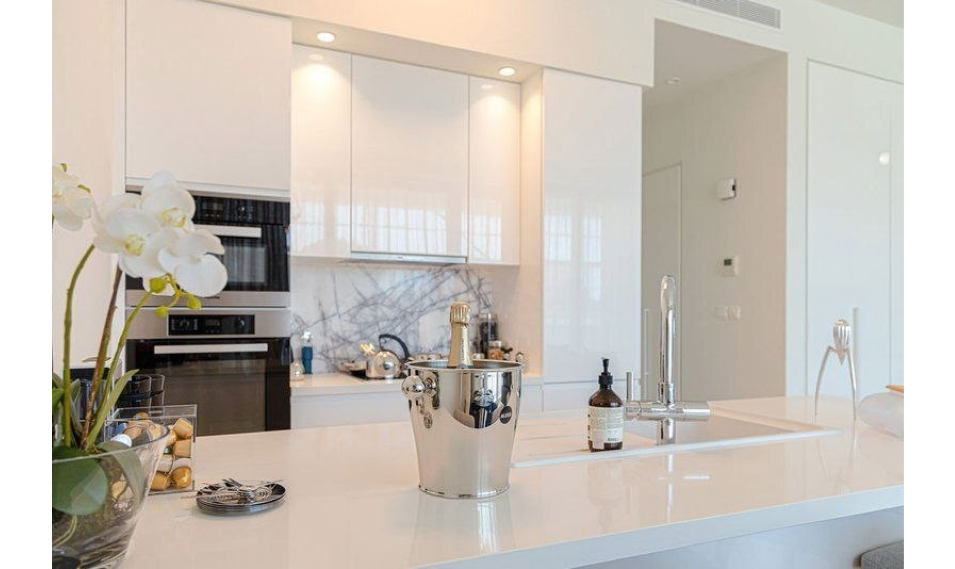 section hero slider slide background