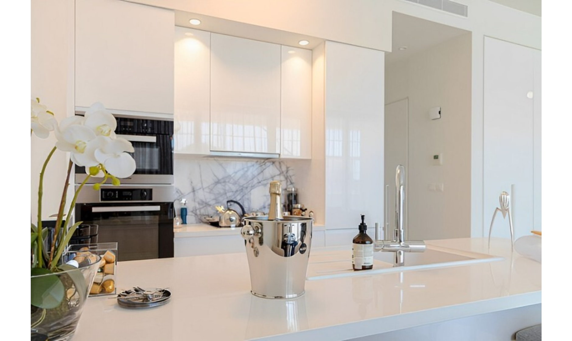 section hero slider slide background