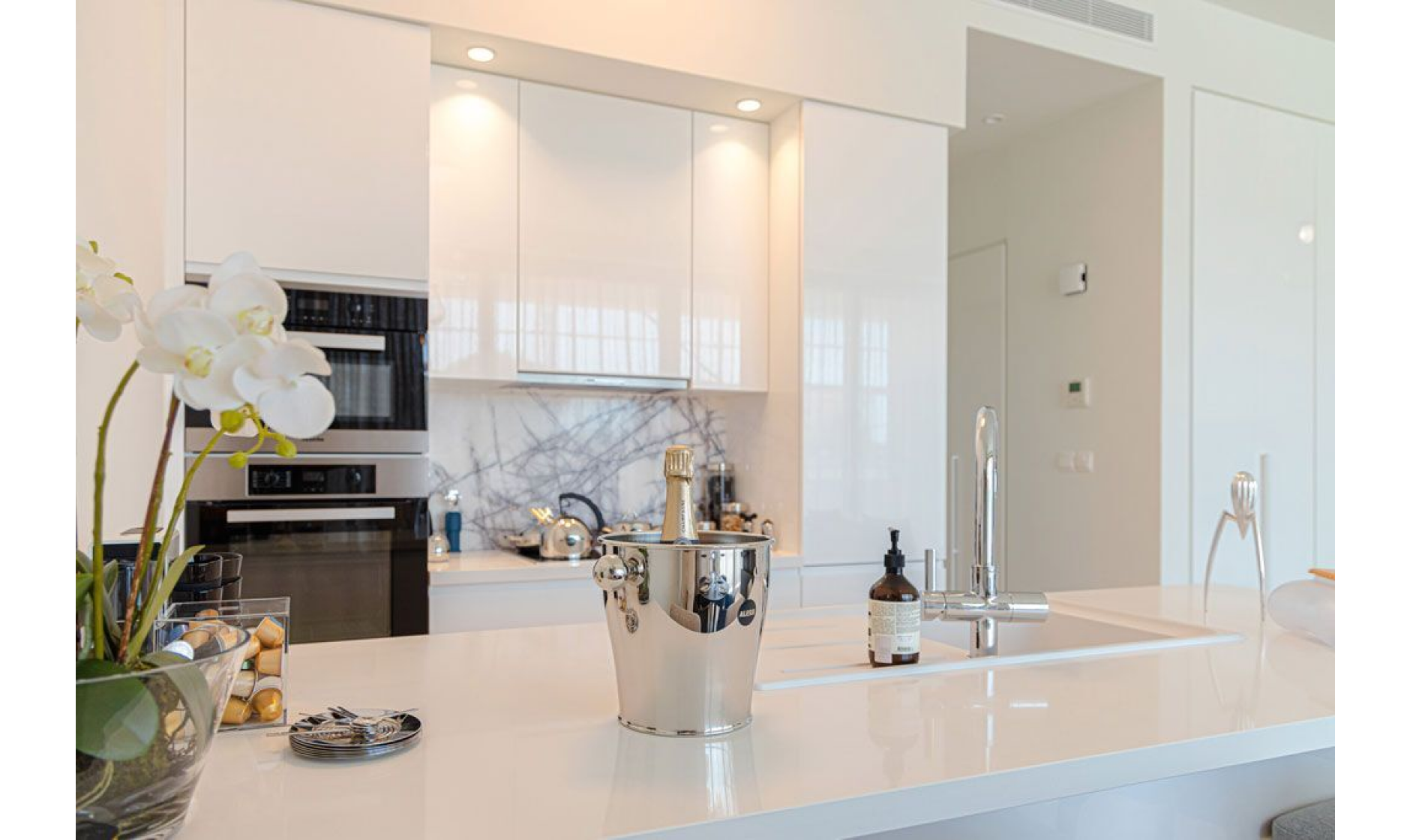 section hero slider slide background