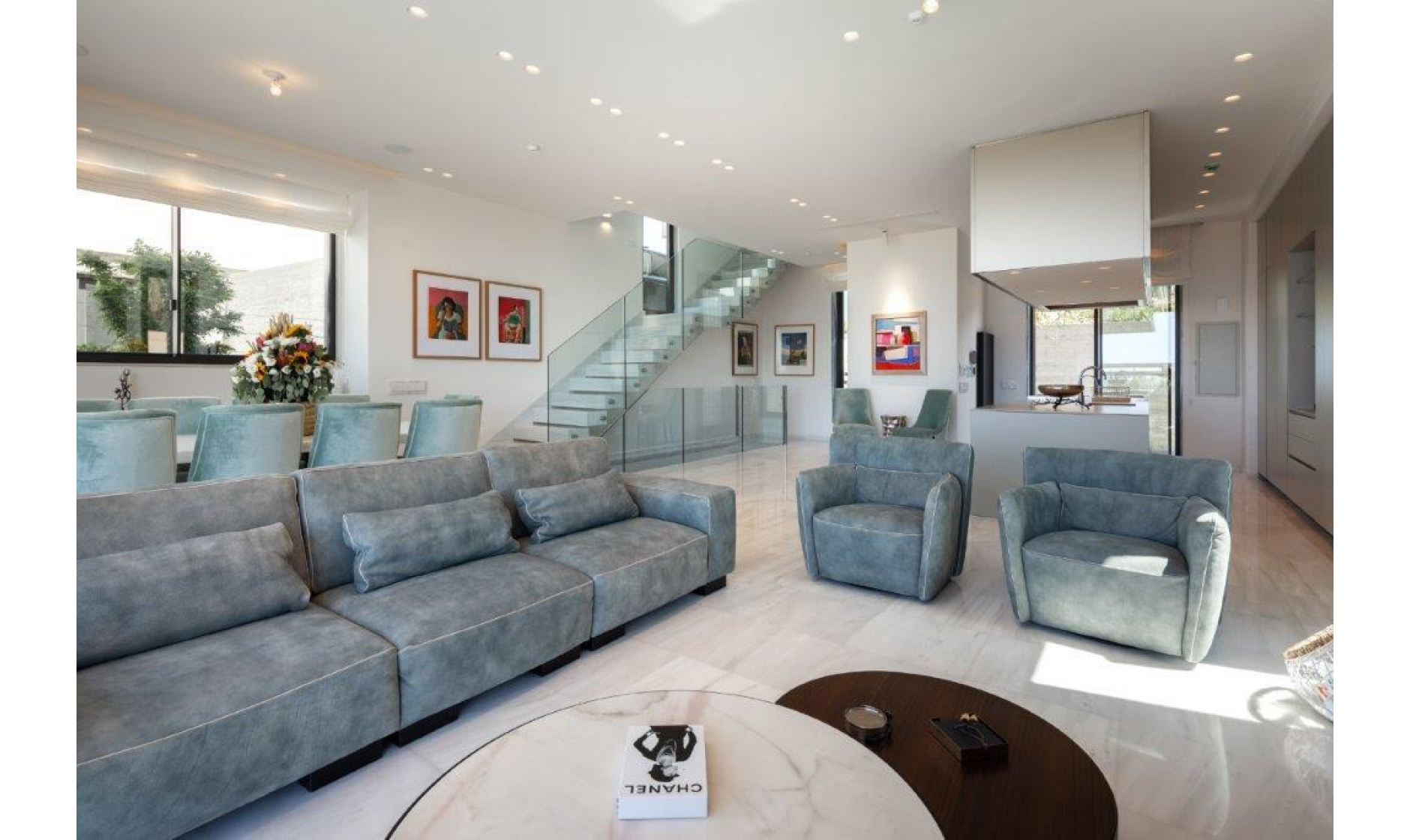 section hero slider slide background