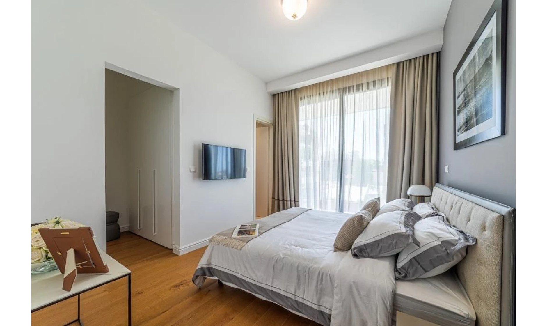 section hero slider slide background