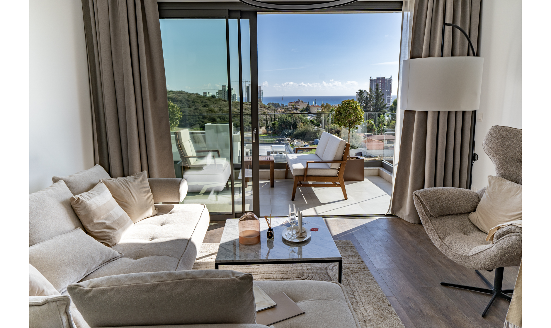 section hero slider slide background