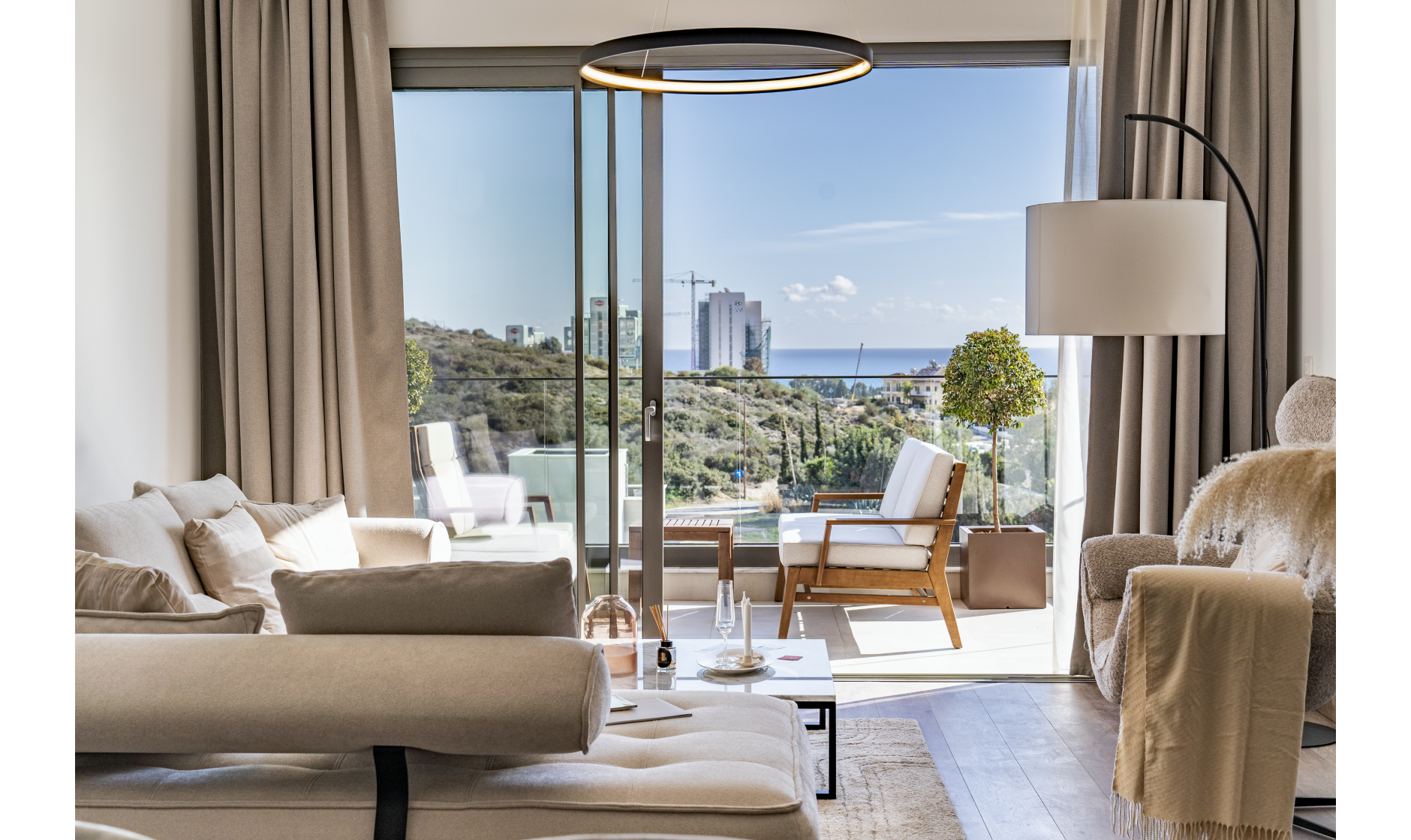 section hero slider slide background