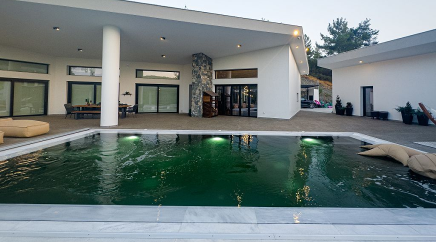 section catalog photo