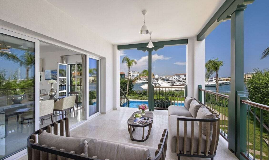 section hero slider slide background