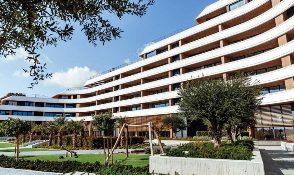 section hero slider slide background