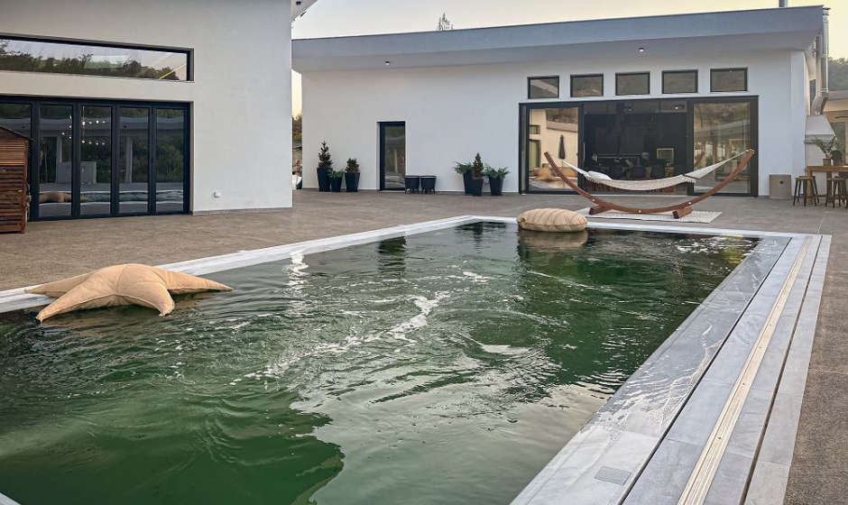 section hero slider slide background